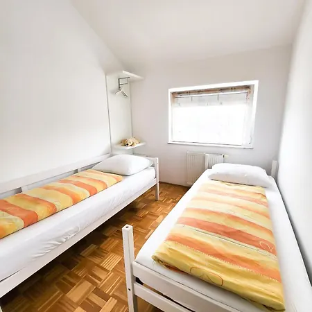 Mlada Lipa 3*