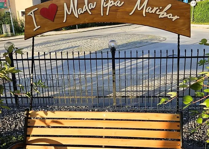 Mlada Lipa Hiša za goste 3*